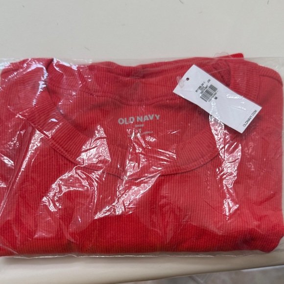 Classic “snug” coral tee - Picture 4 of 5